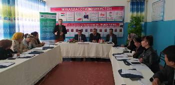 Машварати корӣ бо гурӯҳи кории шаҳри Истиқлол оид ба масъалаҳои экологӣ