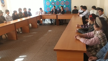 Мизи мудаввар дар шаҳри Ваҳдат