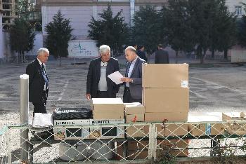 Аз тарафи Кумита ба Мактаби махсуси ҷумҳуриявии шаҳри Душанбе кумаки навбатии ғизоӣ ва хоҷагӣ расонида шуд