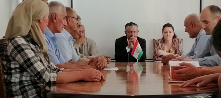 Мизи мудаввар бо иштироки раисони маҳаллаҳо ва ҷавонон